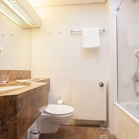 Stadthotel Hotel 4*