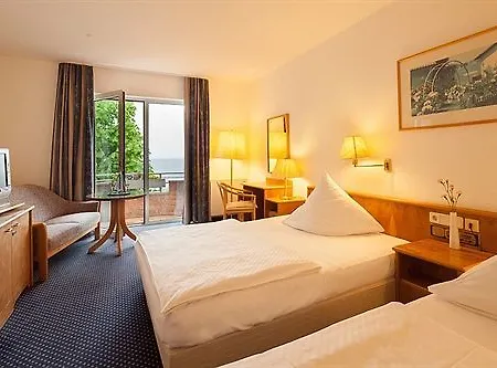 Stadthotel Hotell 4*