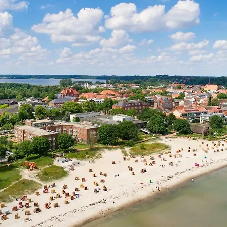Stadthotel Отель Эккернфёрде